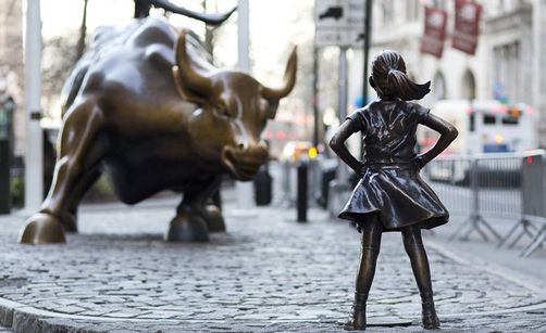 Escultura de La niña sin miedo en Nueva York